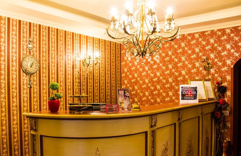 Hotel-Pensiunea Zefir Τιμισοάρα Εξωτερικό φωτογραφία