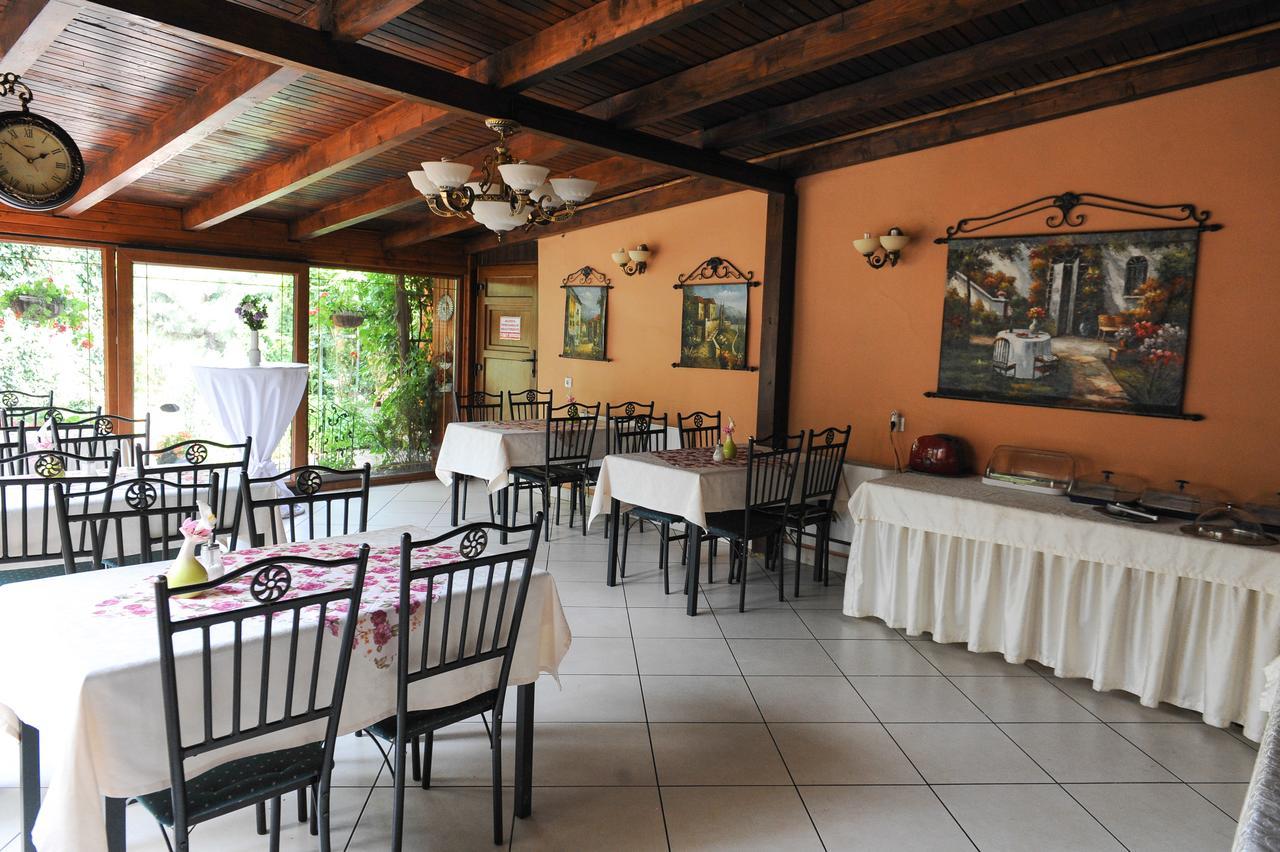 Hotel-Pensiunea Zefir Τιμισοάρα Εξωτερικό φωτογραφία